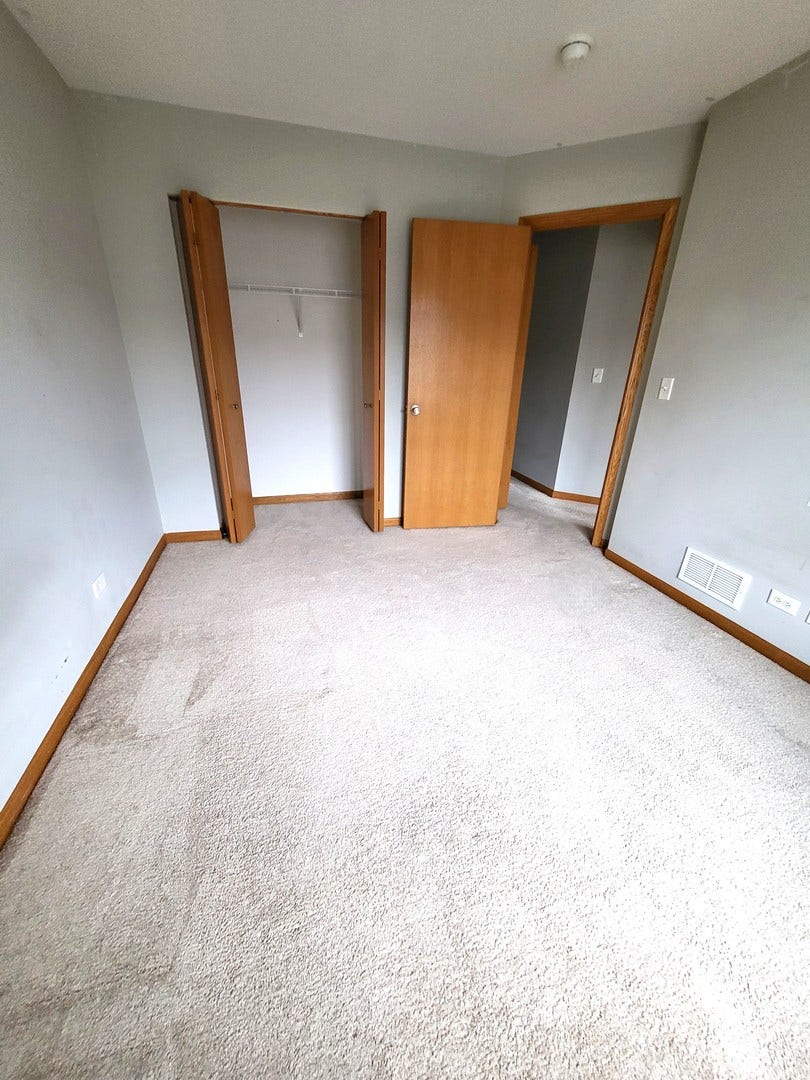 3348 Cameron Drive, Elgin, IL 60124 3348 Cameron Drive, Elgin, IL 60124