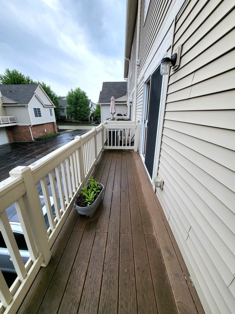 3348 Cameron Drive, Elgin, IL 60124 3348 Cameron Drive, Elgin, IL 60124
