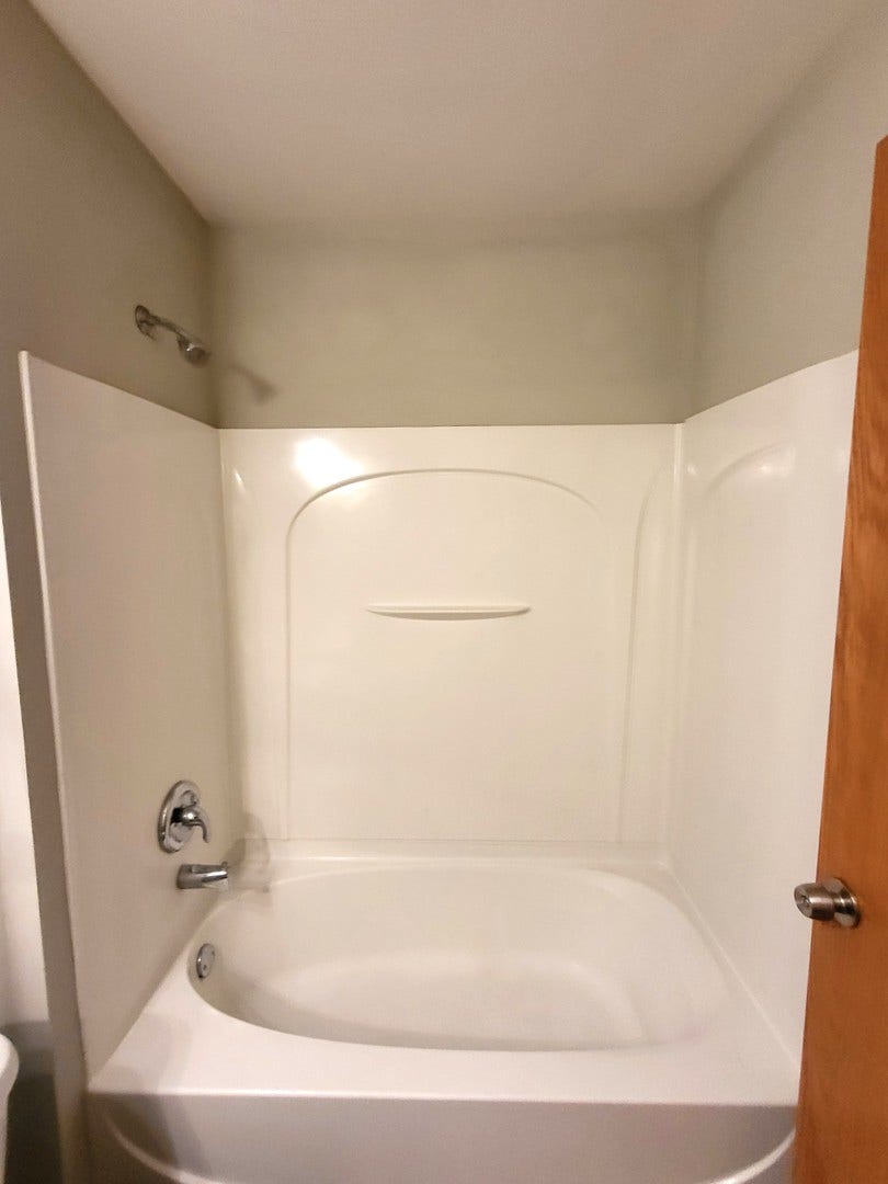 3348 Cameron Drive, Elgin, IL 60124 3348 Cameron Drive, Elgin, IL 60124