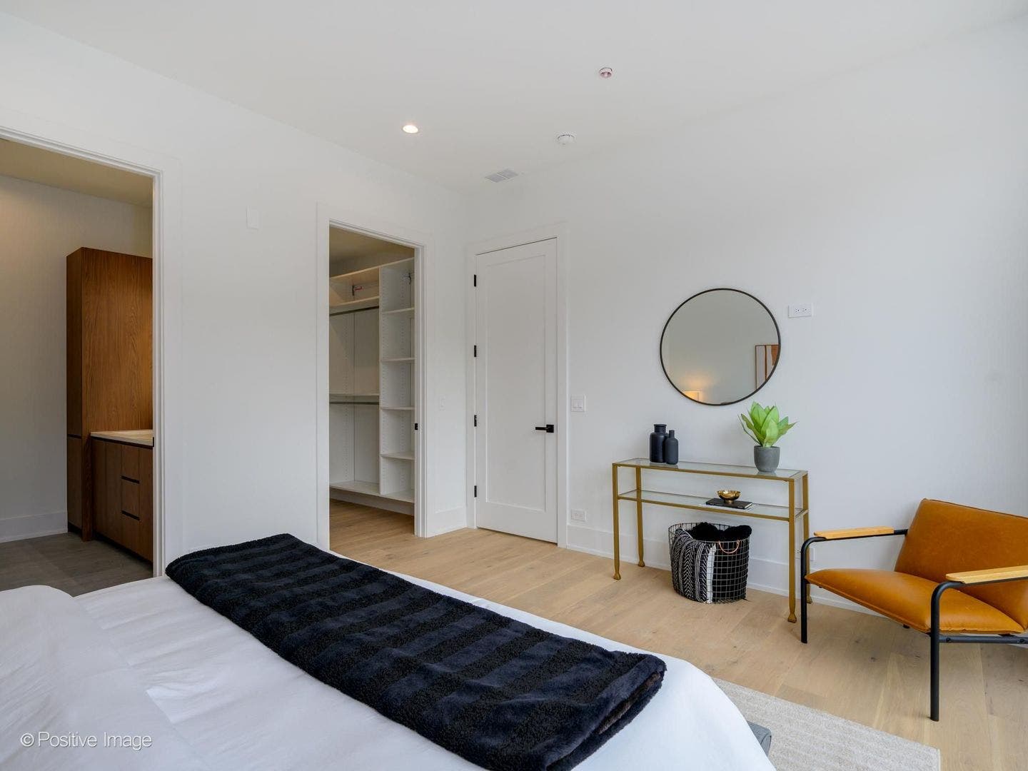 515 W Elm Street, #502, Chicago, IL 60610