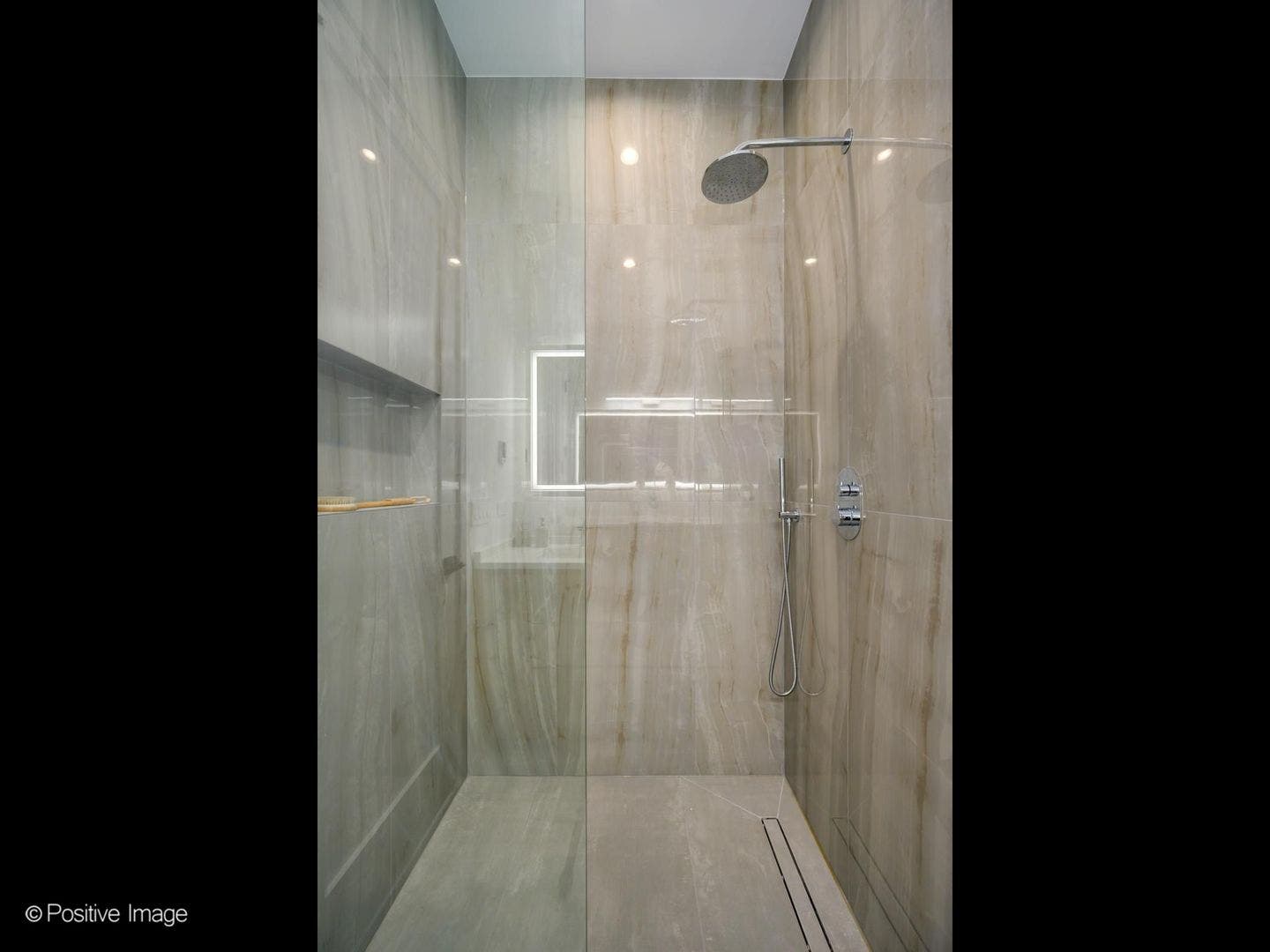 515 W Elm Street, #502, Chicago, IL 60610