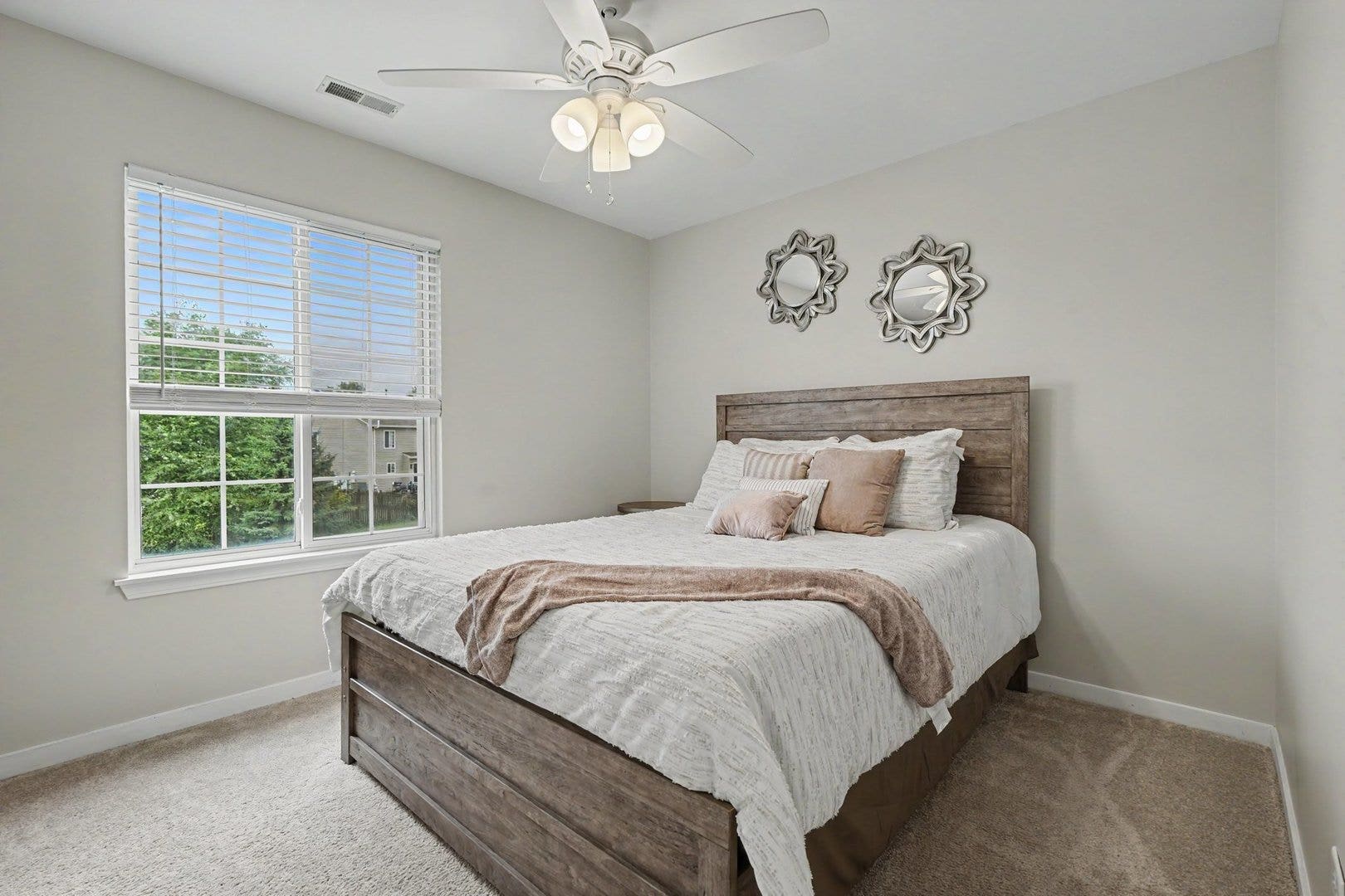 1305 Glenridge Court N, Minooka, IL 60447
