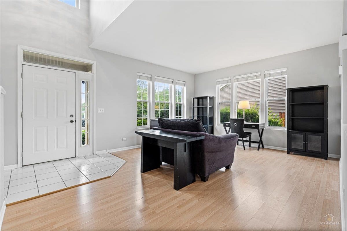 771 Red Barn Lane, Elgin, IL 60124 771 Red Barn Lane, Elgin, IL 60124