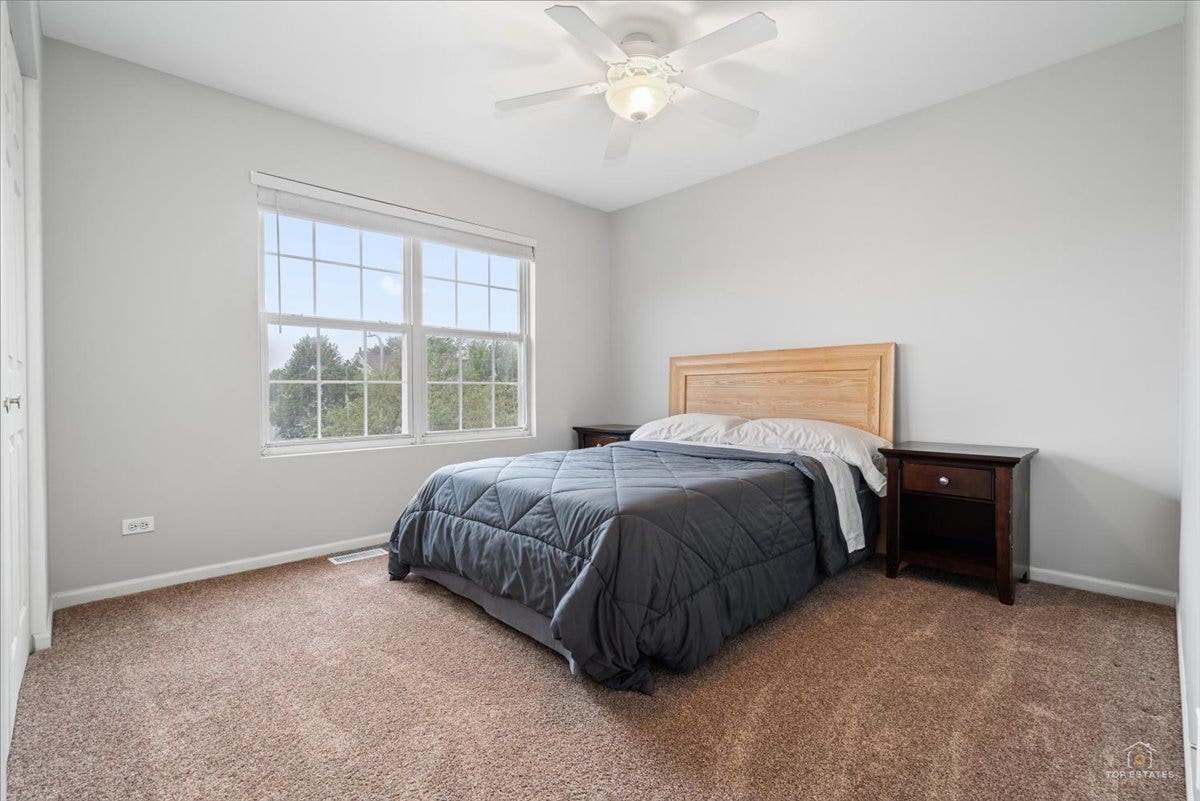 771 Red Barn Lane, Elgin, IL 60124 771 Red Barn Lane, Elgin, IL 60124
