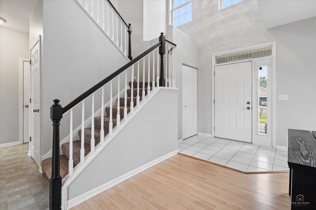 771 Red Barn Lane, Elgin, IL 60124 771 Red Barn Lane, Elgin, IL 60124