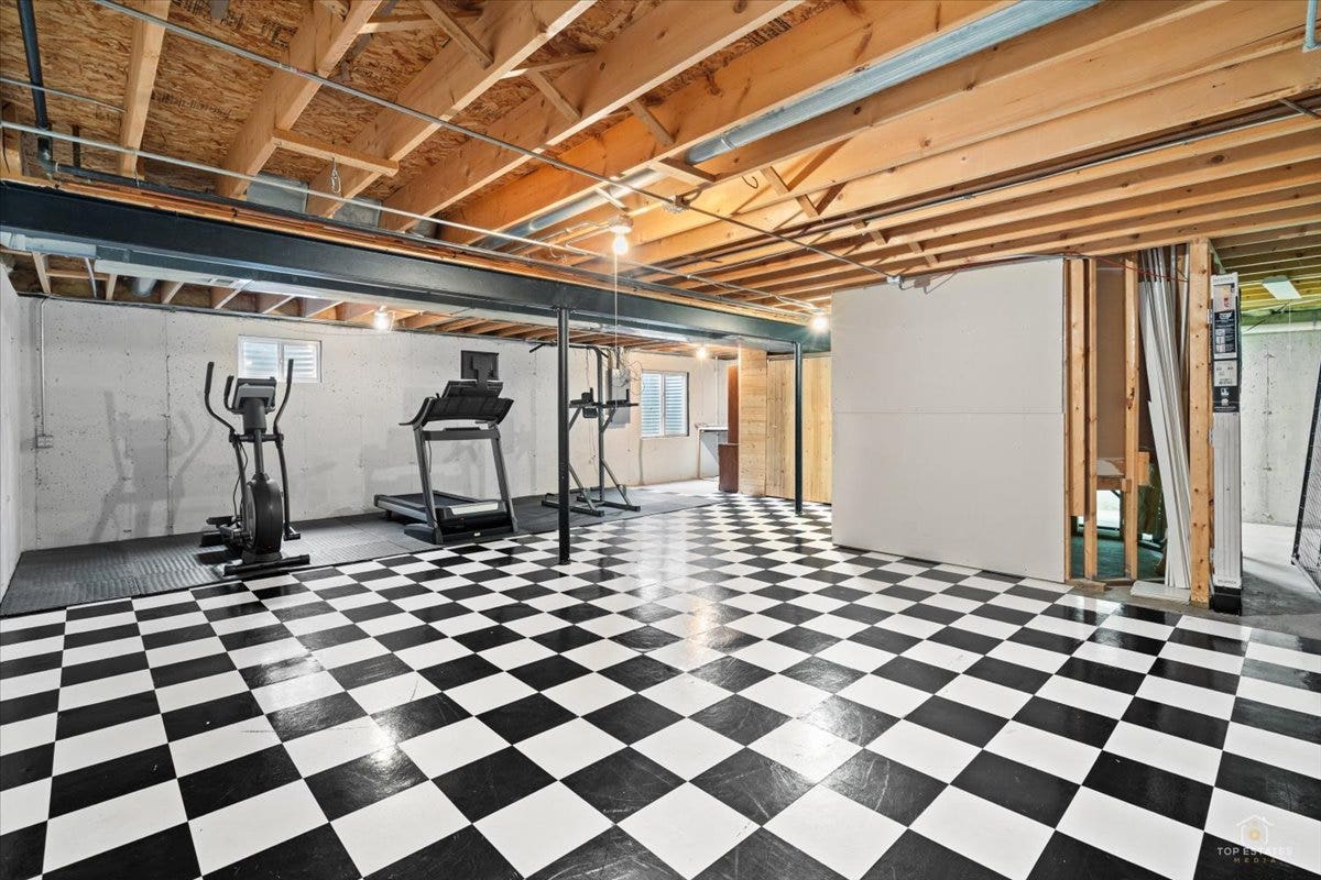 771 Red Barn Lane, Elgin, IL 60124 771 Red Barn Lane, Elgin, IL 60124