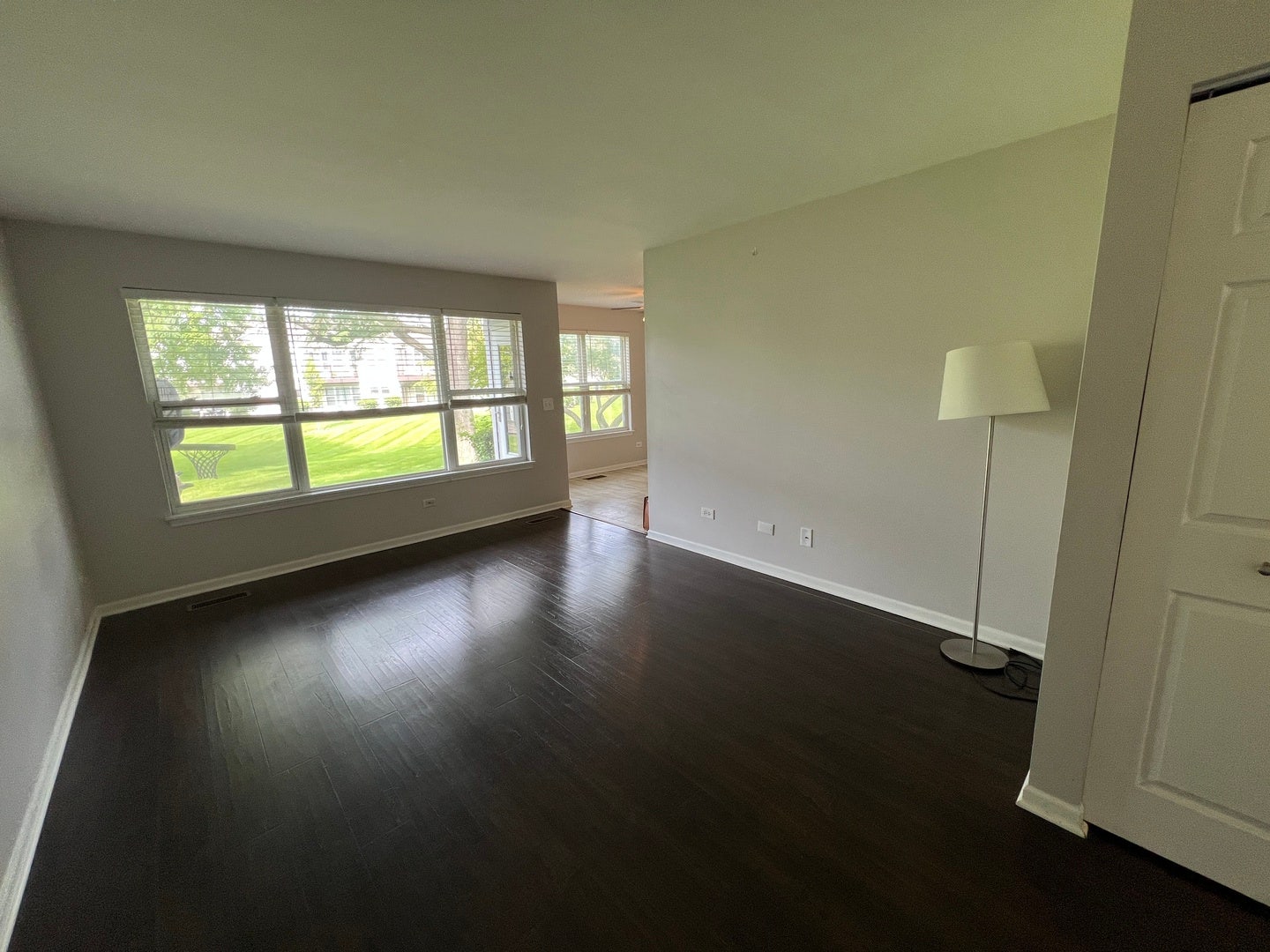 358 Woodview Circle, #B, Elgin, IL 60120