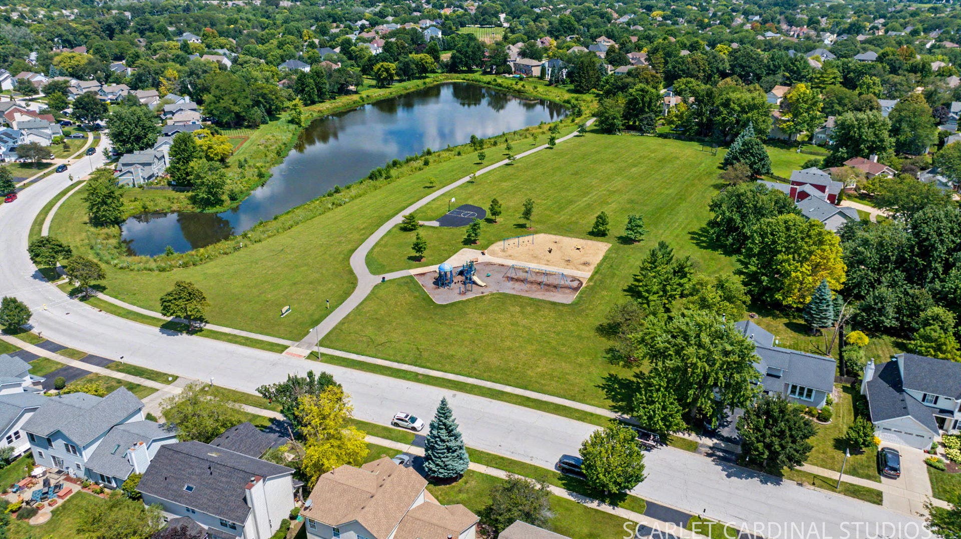 127 Forestview Lane, Aurora, IL 60502