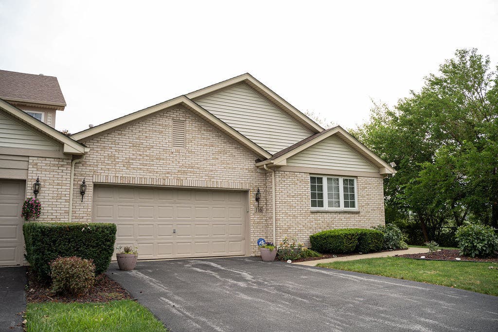 116 Iliad Drive, Tinley Park, IL 60477 116 Iliad Drive, Tinley Park, IL 60477