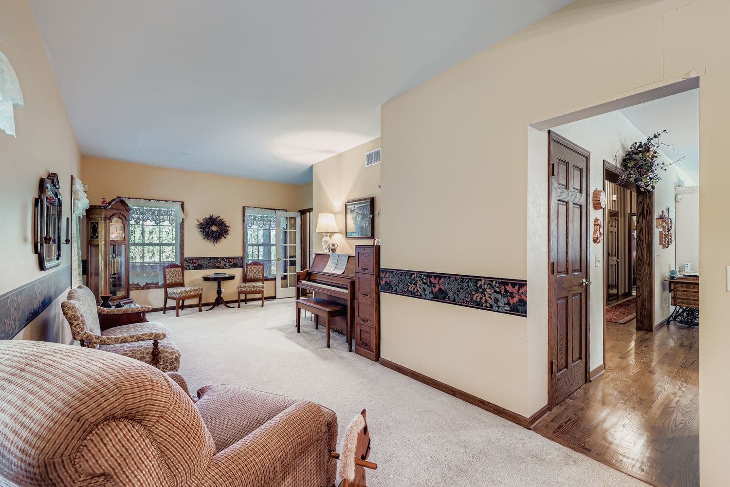 13N441 Coombs Road, Elgin, IL 60124 13N441 Coombs Road, Elgin, IL 60124