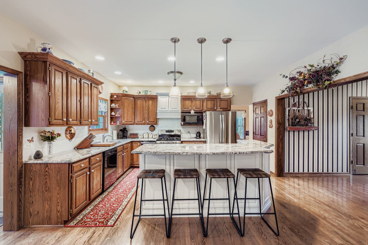 13N441 Coombs Road, Elgin, IL 60124 13N441 Coombs Road, Elgin, IL 60124