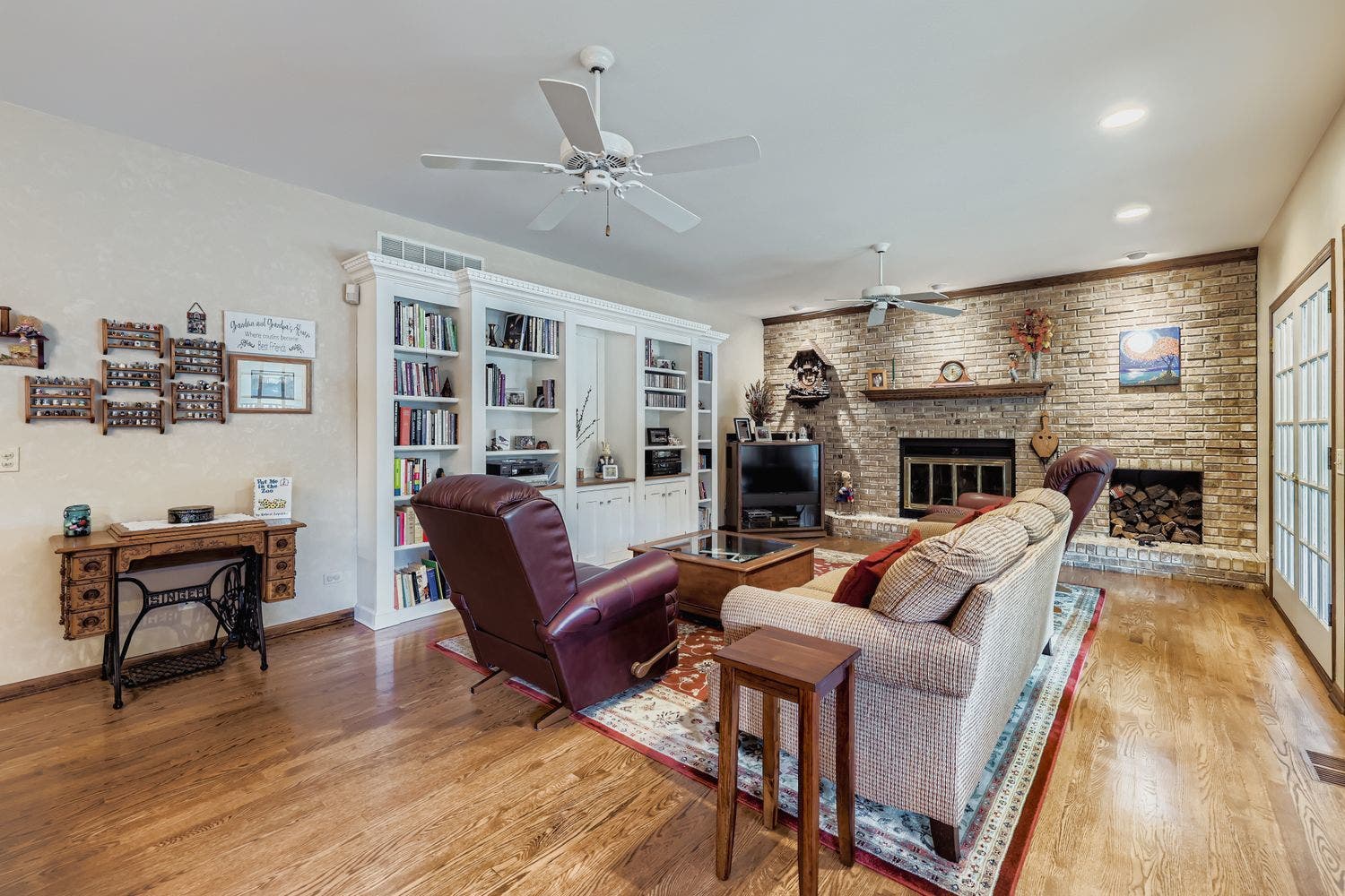 13N441 Coombs Road, Elgin, IL 60124 13N441 Coombs Road, Elgin, IL 60124