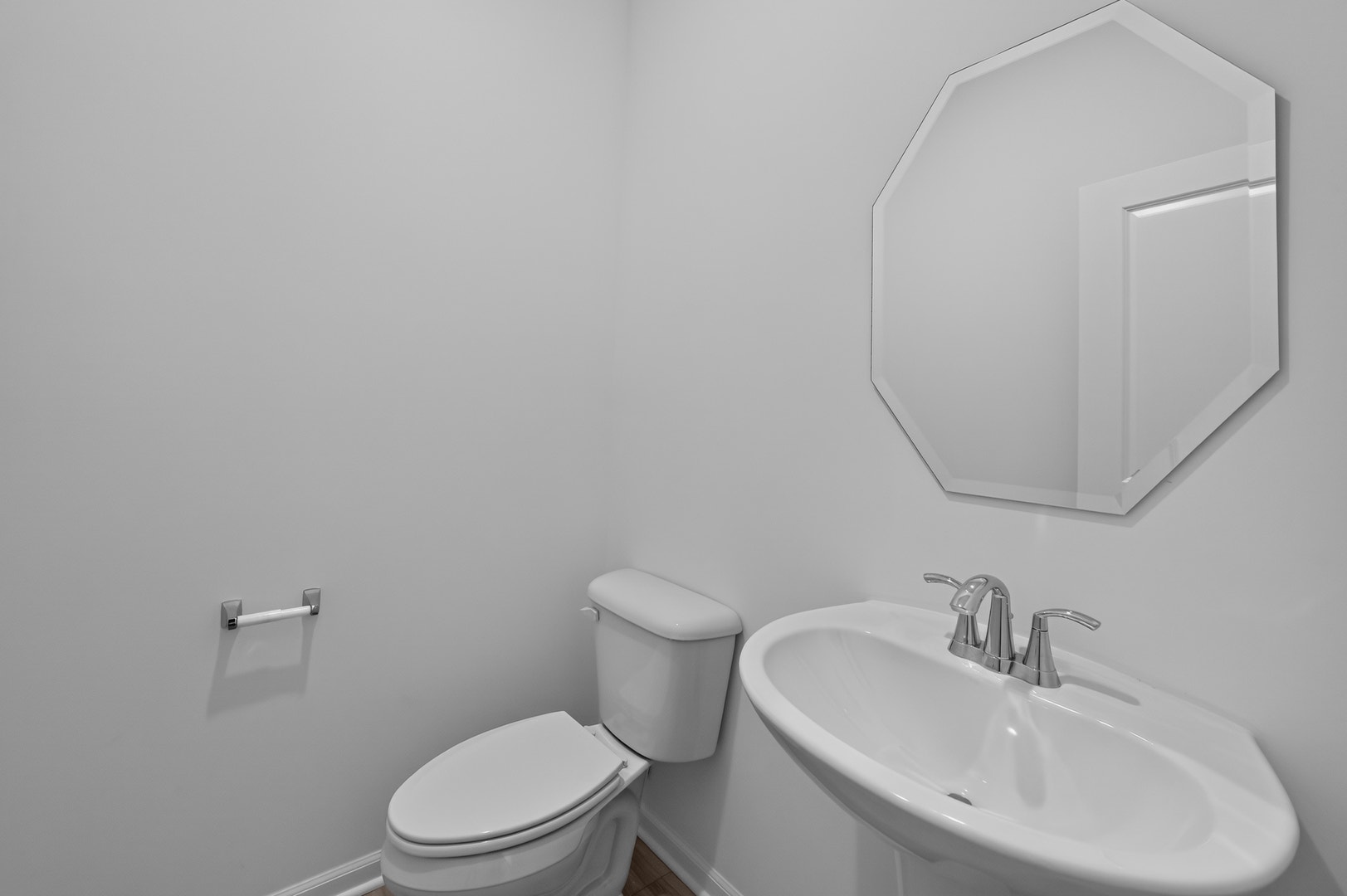 565 Arye Drive, Elgin, IL 60124 565 Arye Drive, Elgin, IL 60124
