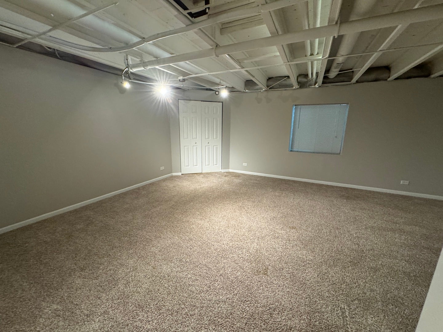 2399 STOUGHTON Circle, #2399, Aurora, IL 60502 2399 STOUGHTON Circle, #2399, Aurora, IL 60502
