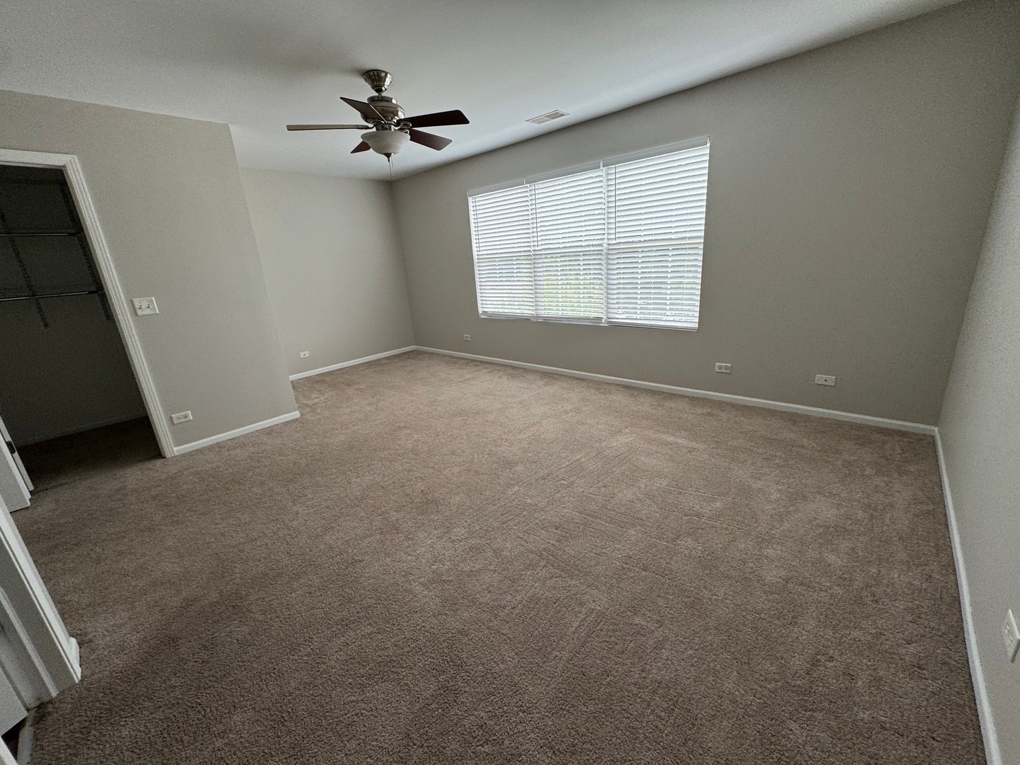2399 STOUGHTON Circle, #2399, Aurora, IL 60502 2399 STOUGHTON Circle, #2399, Aurora, IL 60502