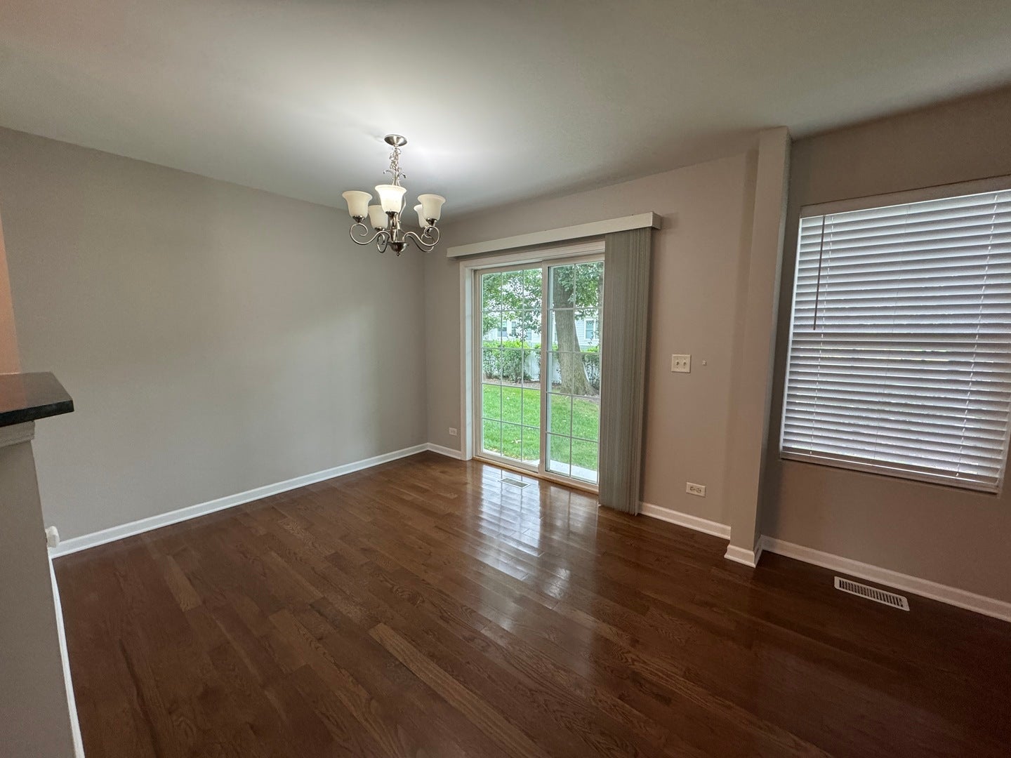 2399 STOUGHTON Circle, #2399, Aurora, IL 60502 2399 STOUGHTON Circle, #2399, Aurora, IL 60502