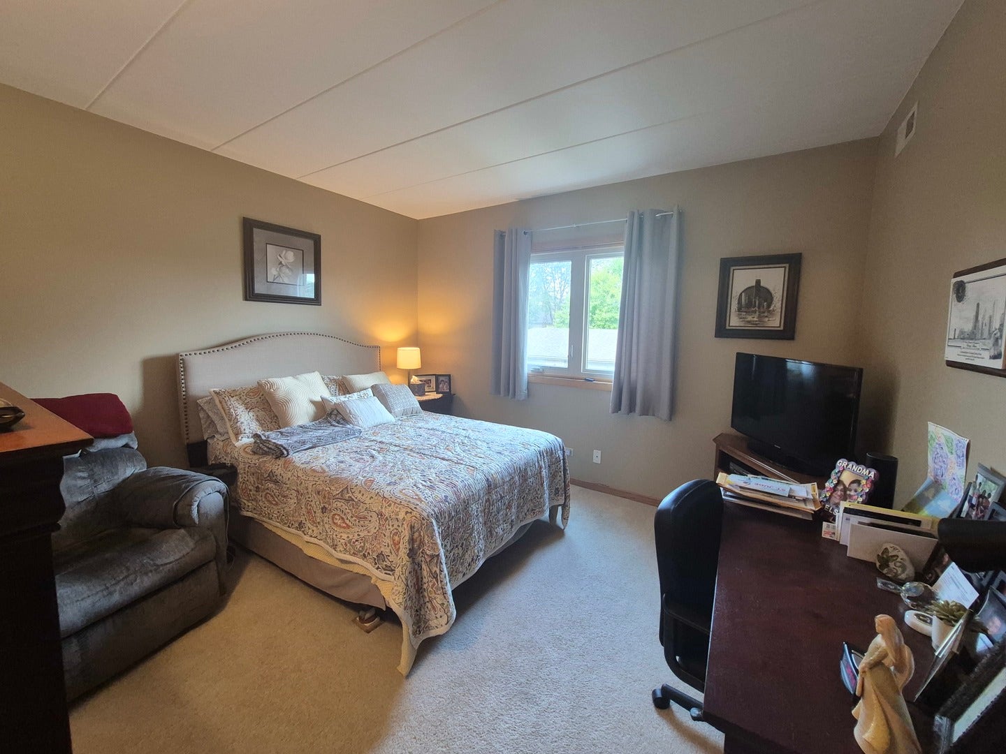 17806 Bernard Drive, #2B, Orland Park, IL 60467 17806 Bernard Drive, #2B, Orland Park, IL 60467