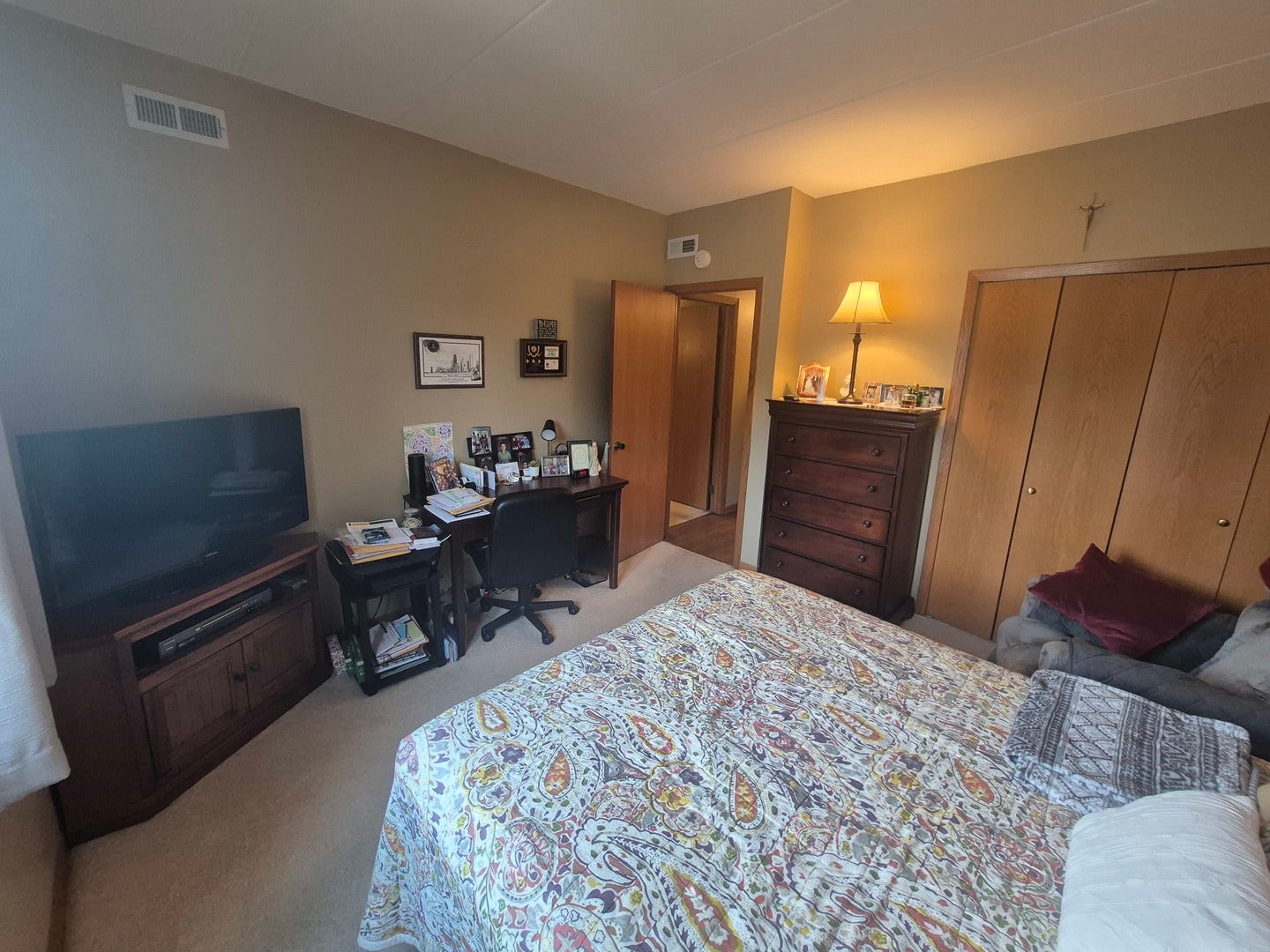 17806 Bernard Drive, #2B, Orland Park, IL 60467 17806 Bernard Drive, #2B, Orland Park, IL 60467