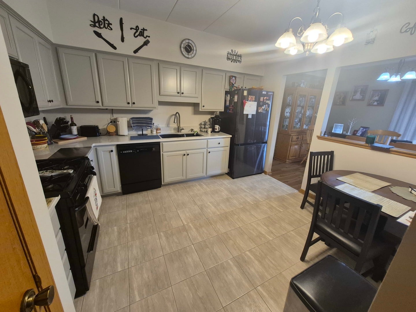 17806 Bernard Drive, #2B, Orland Park, IL 60467 17806 Bernard Drive, #2B, Orland Park, IL 60467