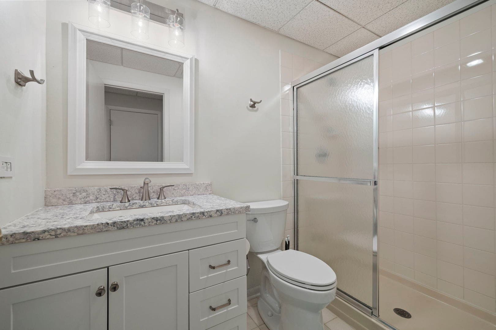 1319 Cranbrook Circle, Aurora, IL 60502 Bathroom #4 in Basement