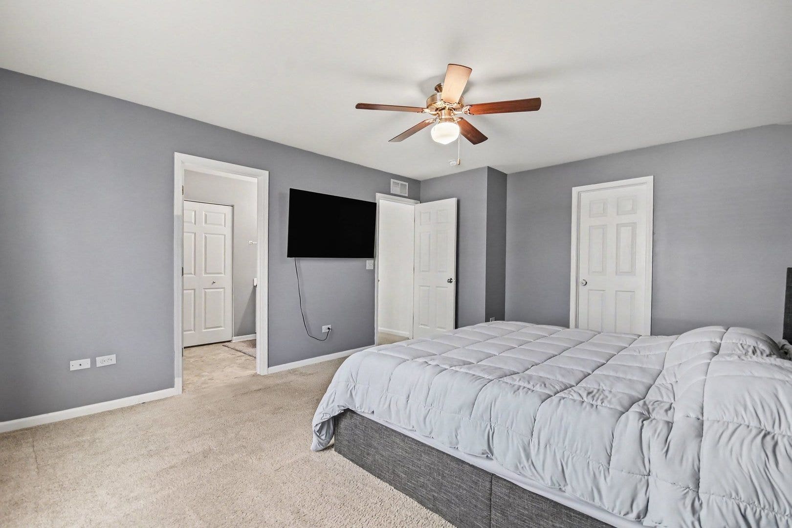6617 Eich Drive, Joliet, IL 60431