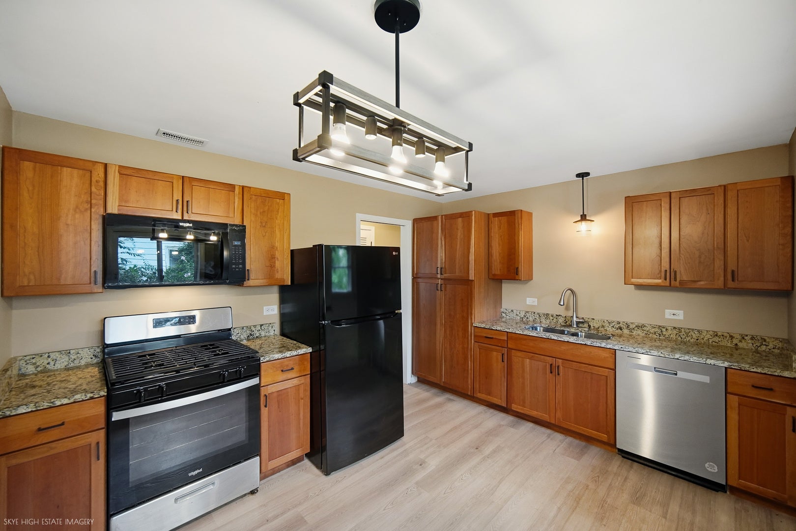 407 Keepataw Drive, Lemont, IL 60439 407 Keepataw Drive, Lemont, IL 60439