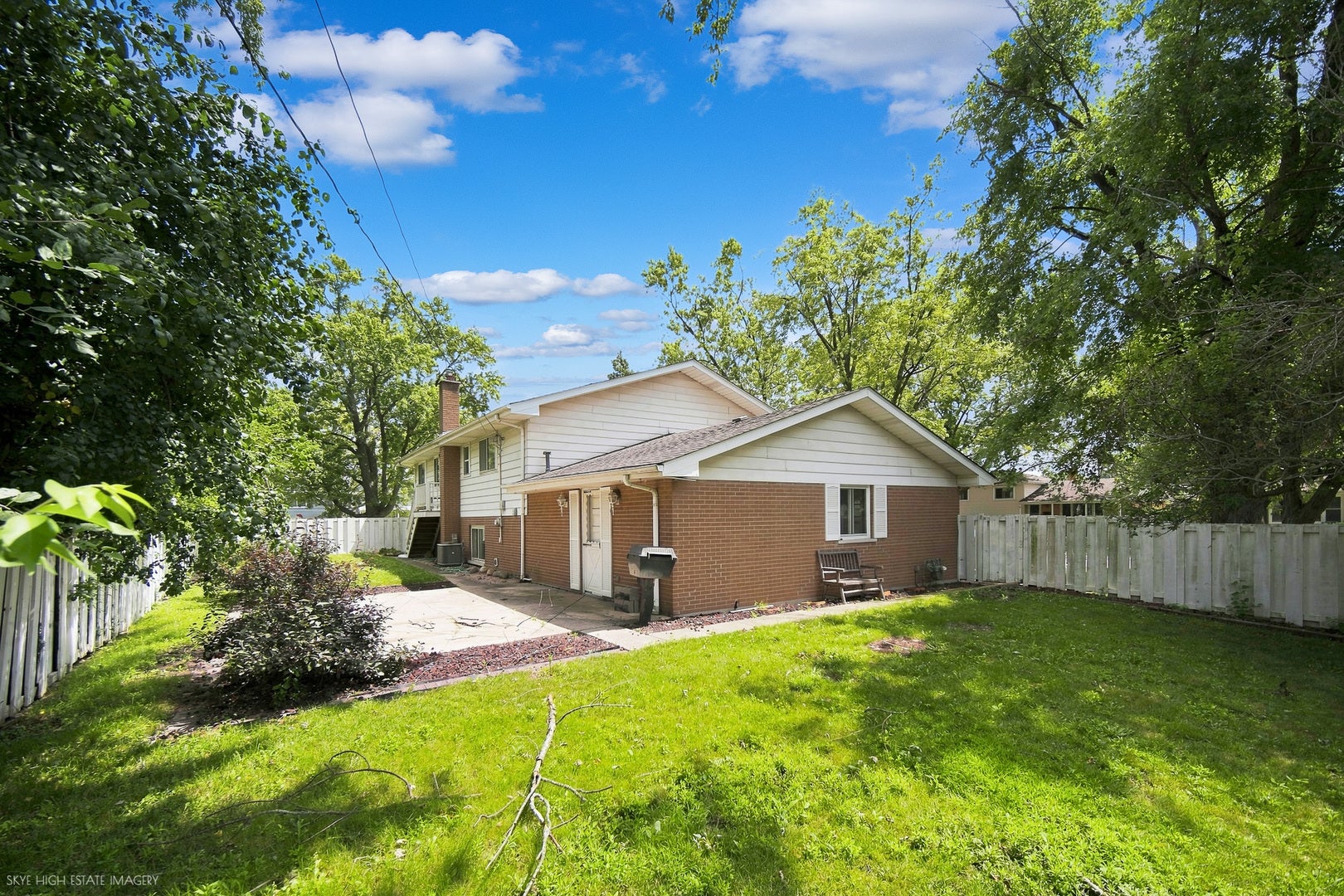 407 Keepataw Drive, Lemont, IL 60439 407 Keepataw Drive, Lemont, IL 60439
