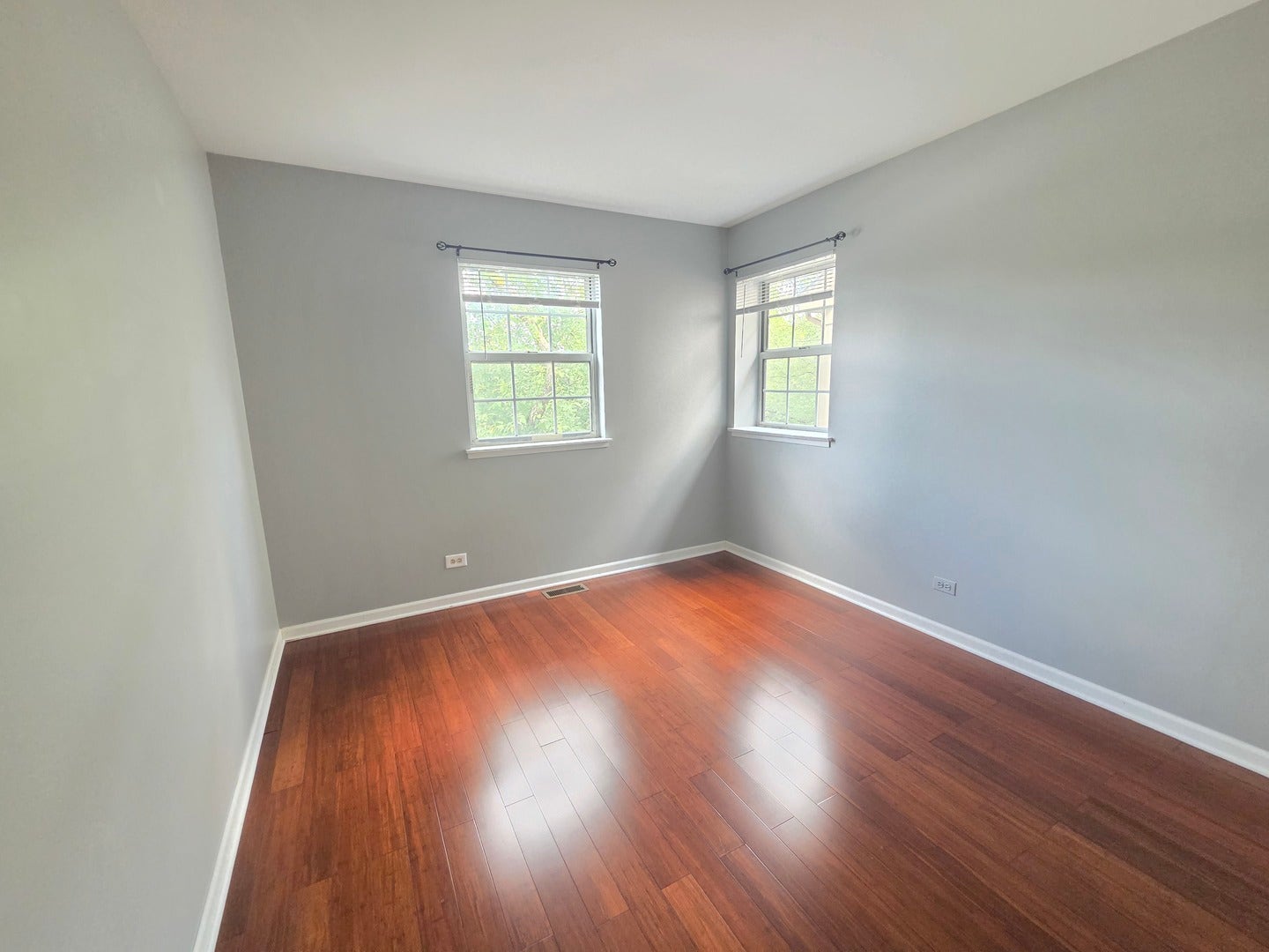 1839 Prentiss Drive, Downers Grove, IL 60516 1839 Prentiss Drive, Downers Grove, IL 60516