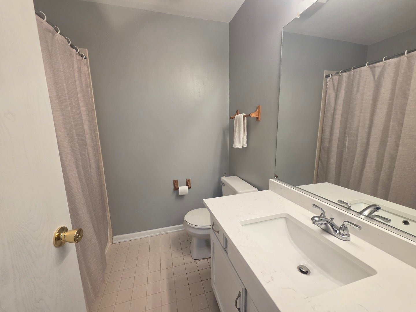 1839 Prentiss Drive, Downers Grove, IL 60516 1839 Prentiss Drive, Downers Grove, IL 60516
