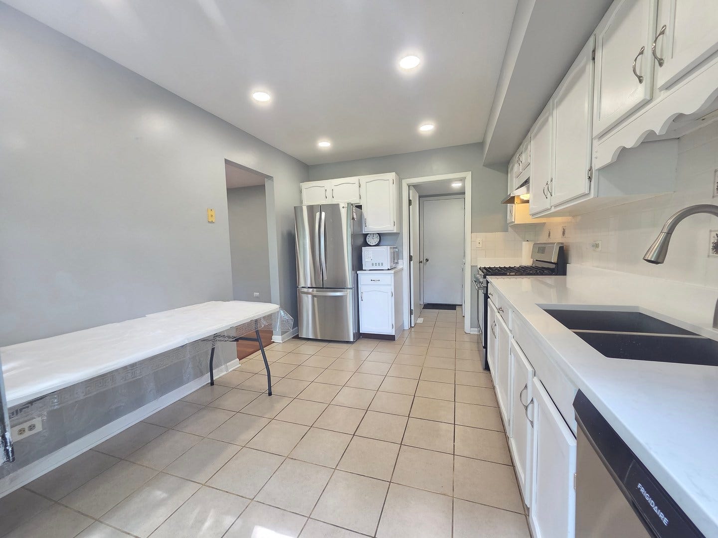1839 Prentiss Drive, Downers Grove, IL 60516 1839 Prentiss Drive, Downers Grove, IL 60516
