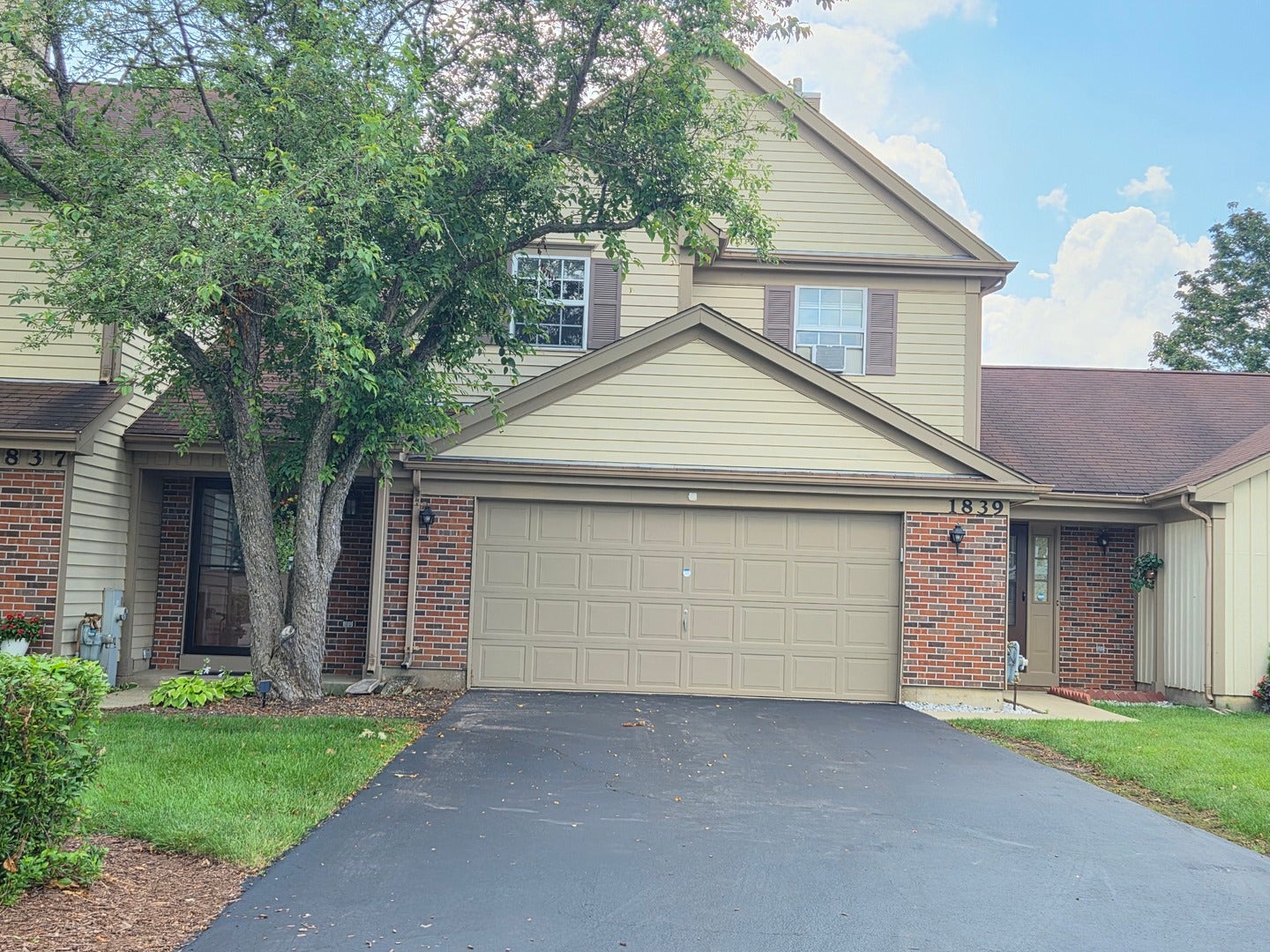 1839 Prentiss Drive, Downers Grove, IL 60516 1839 Prentiss Drive, Downers Grove, IL 60516