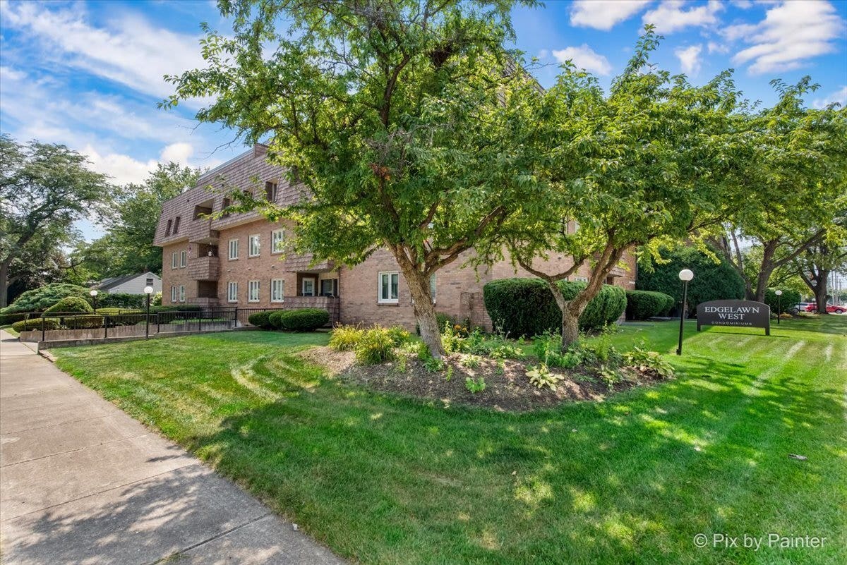 1730 W Galena Boulevard, #203W, Aurora, IL 60506