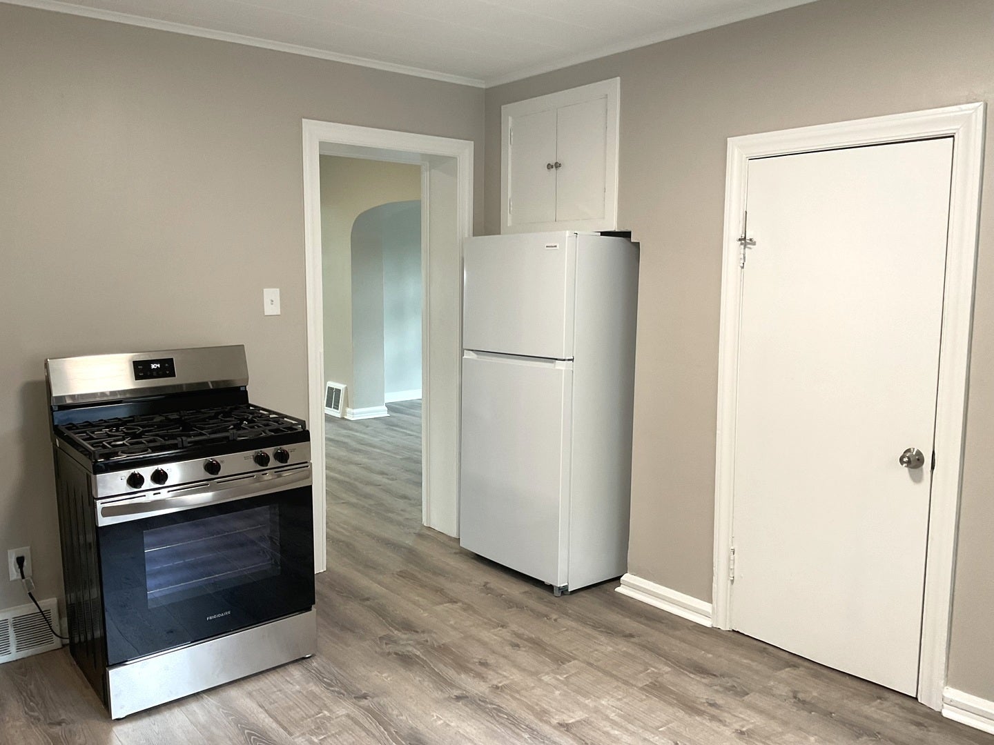 451 W New York Street, #1, Aurora, IL 60506