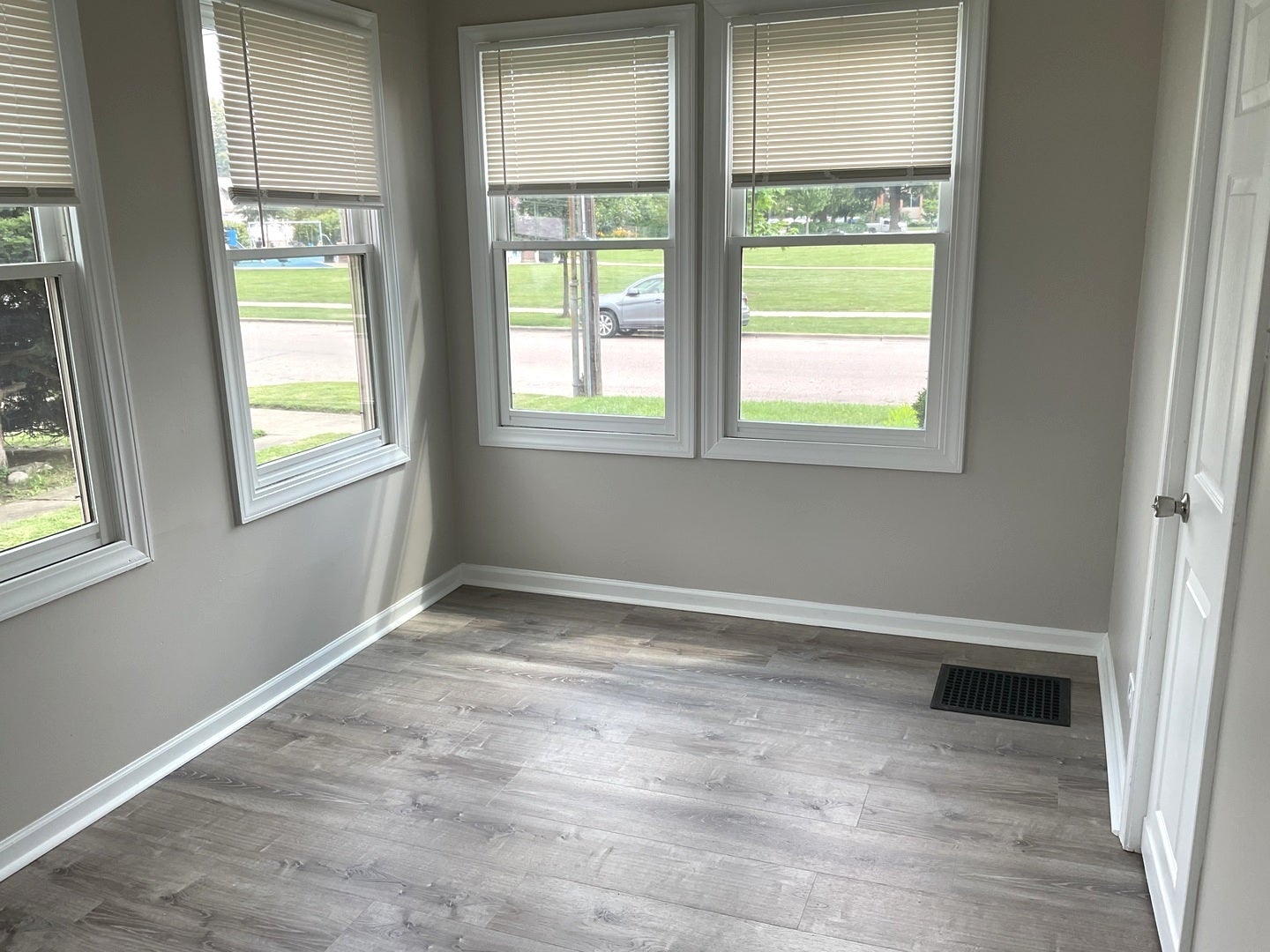 451 W New York Street, #1, Aurora, IL 60506