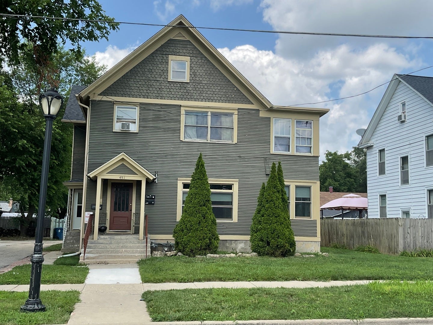 451 W New York Street, #1, Aurora, IL 60506