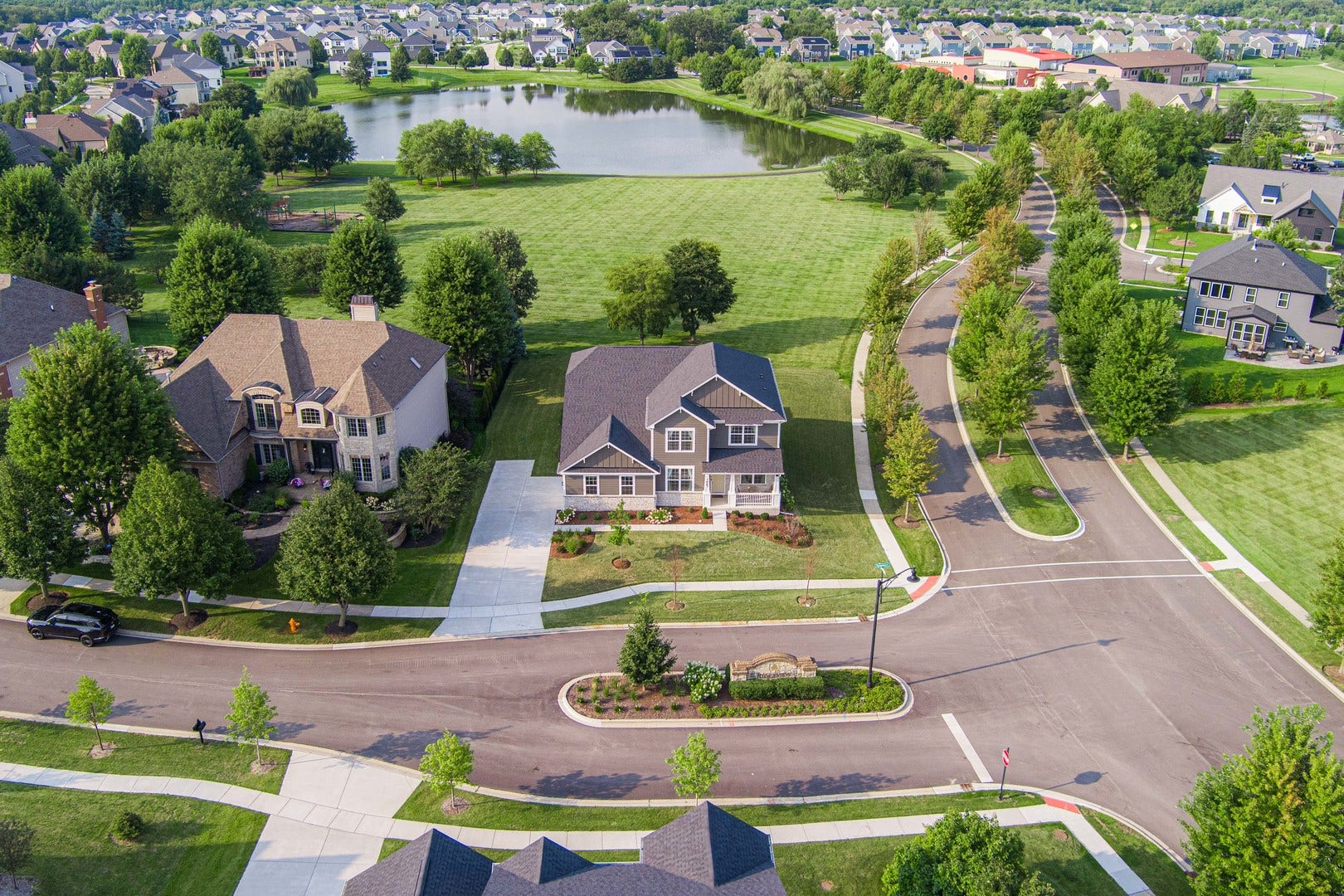 3667 Peregrine Way, Elgin, IL 60124 3667 Peregrine Way, Elgin, IL 60124