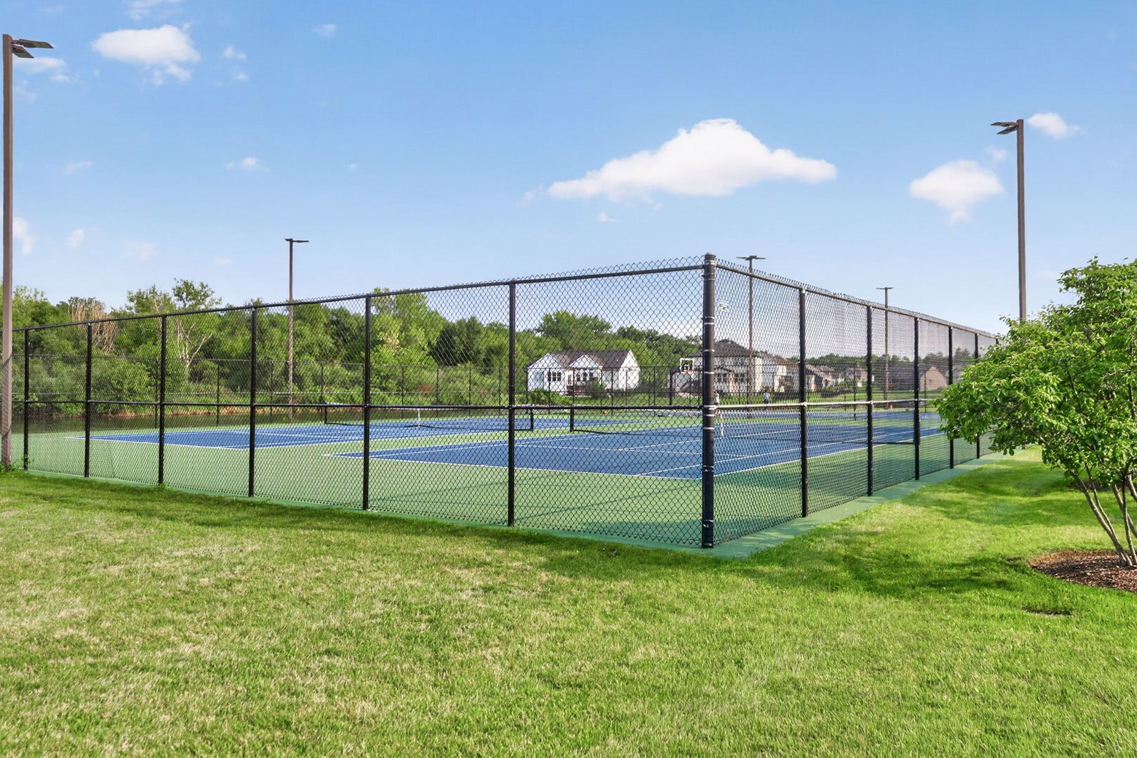 3667 Peregrine Way, Elgin, IL 60124 3667 Peregrine Way, Elgin, IL 60124