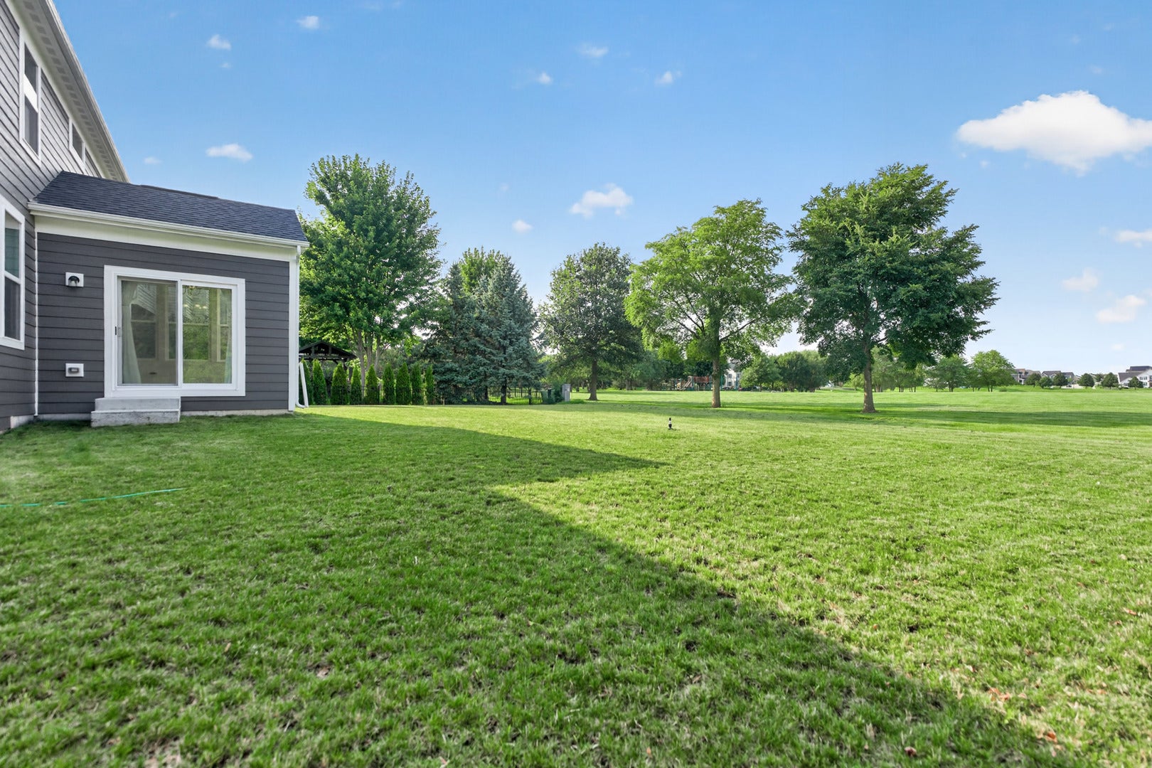 3667 Peregrine Way, Elgin, IL 60124 3667 Peregrine Way, Elgin, IL 60124