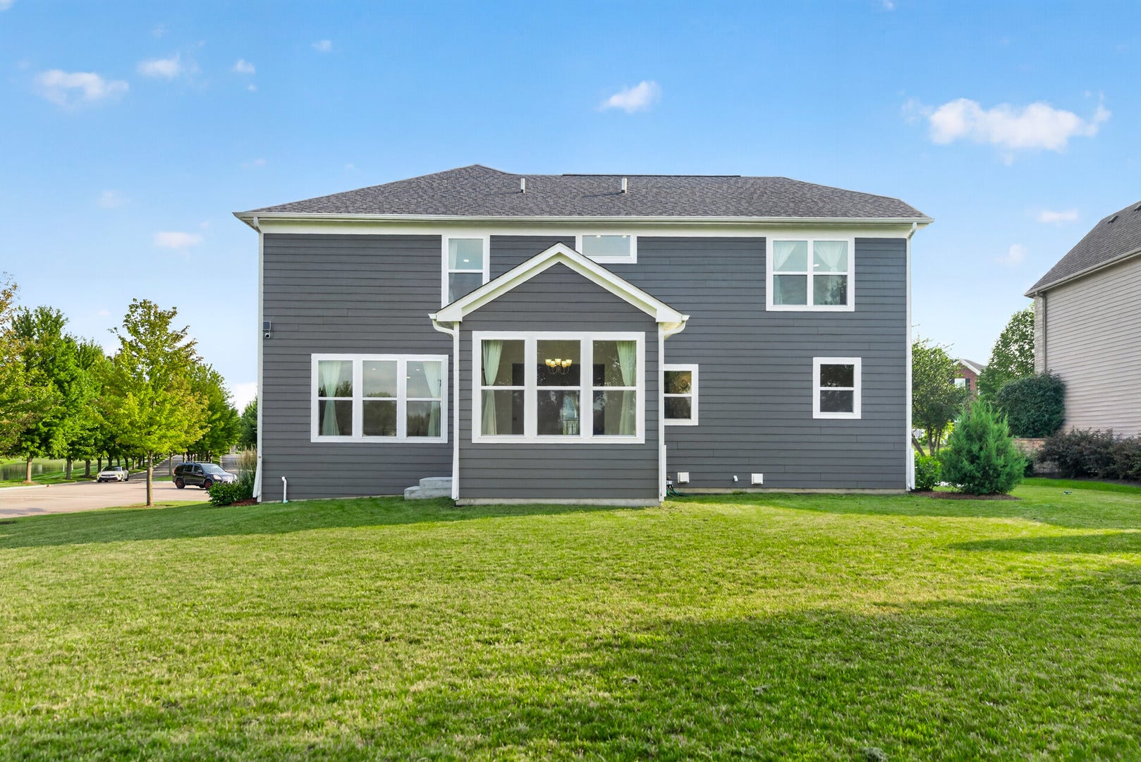 3667 Peregrine Way, Elgin, IL 60124 3667 Peregrine Way, Elgin, IL 60124
