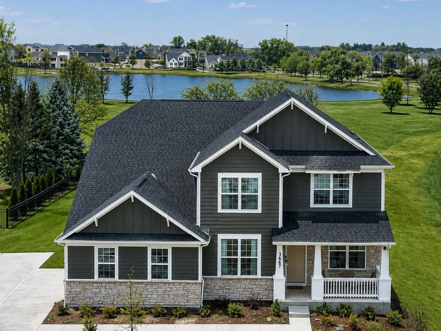 3667 Peregrine Way, Elgin, IL 60124 3667 Peregrine Way, Elgin, IL 60124