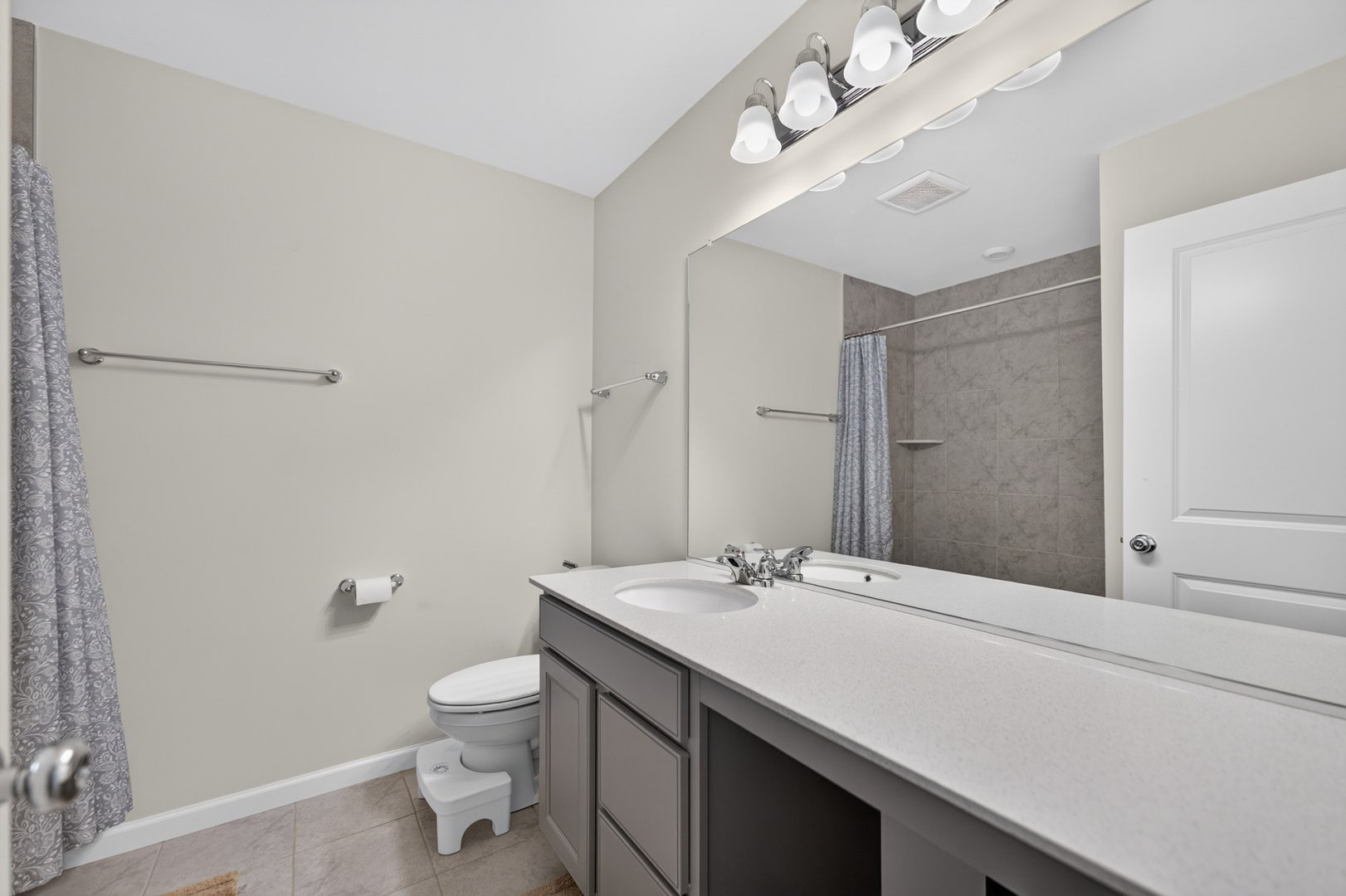 3667 Peregrine Way, Elgin, IL 60124 3667 Peregrine Way, Elgin, IL 60124