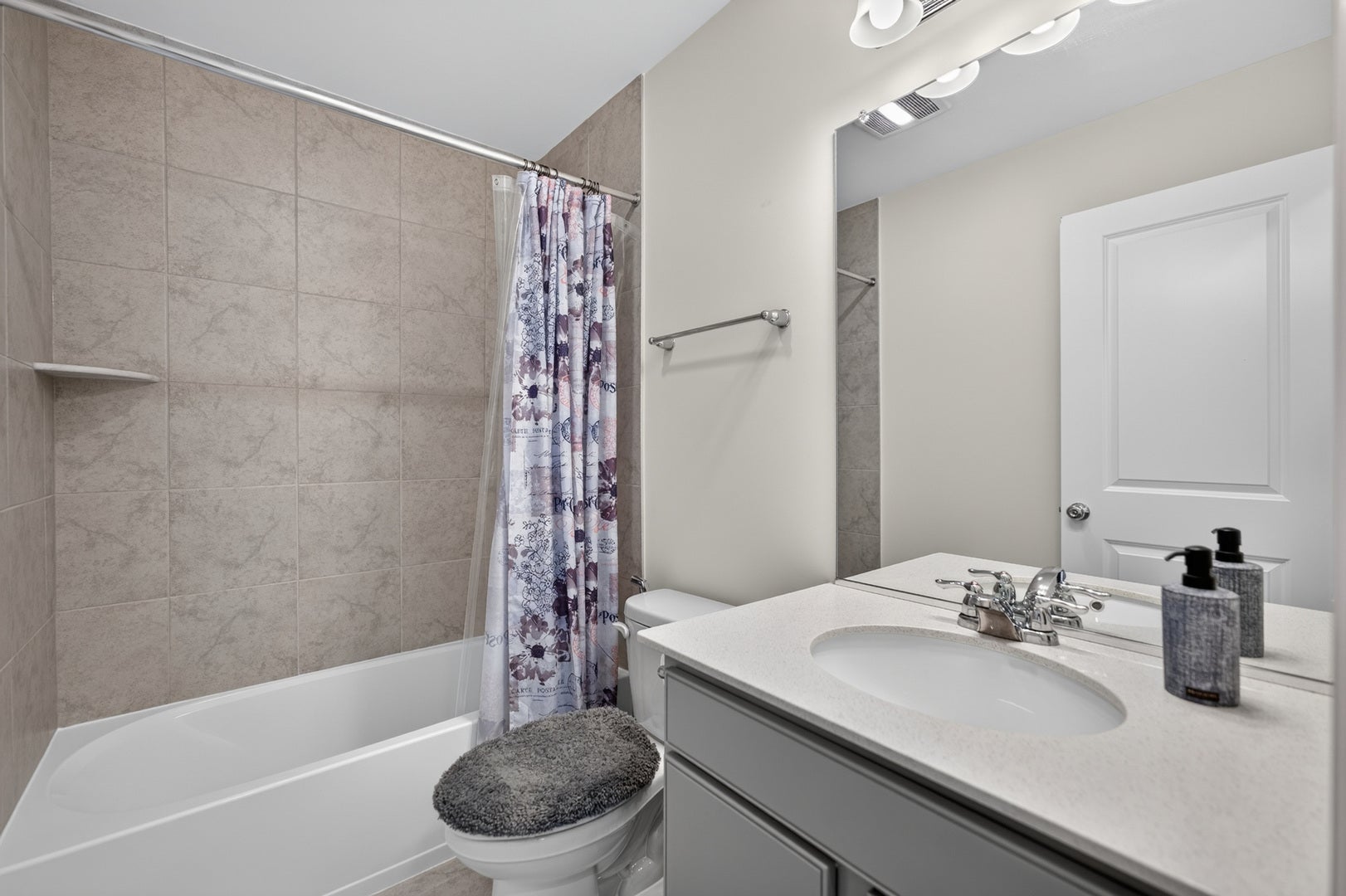 3667 Peregrine Way, Elgin, IL 60124 3667 Peregrine Way, Elgin, IL 60124