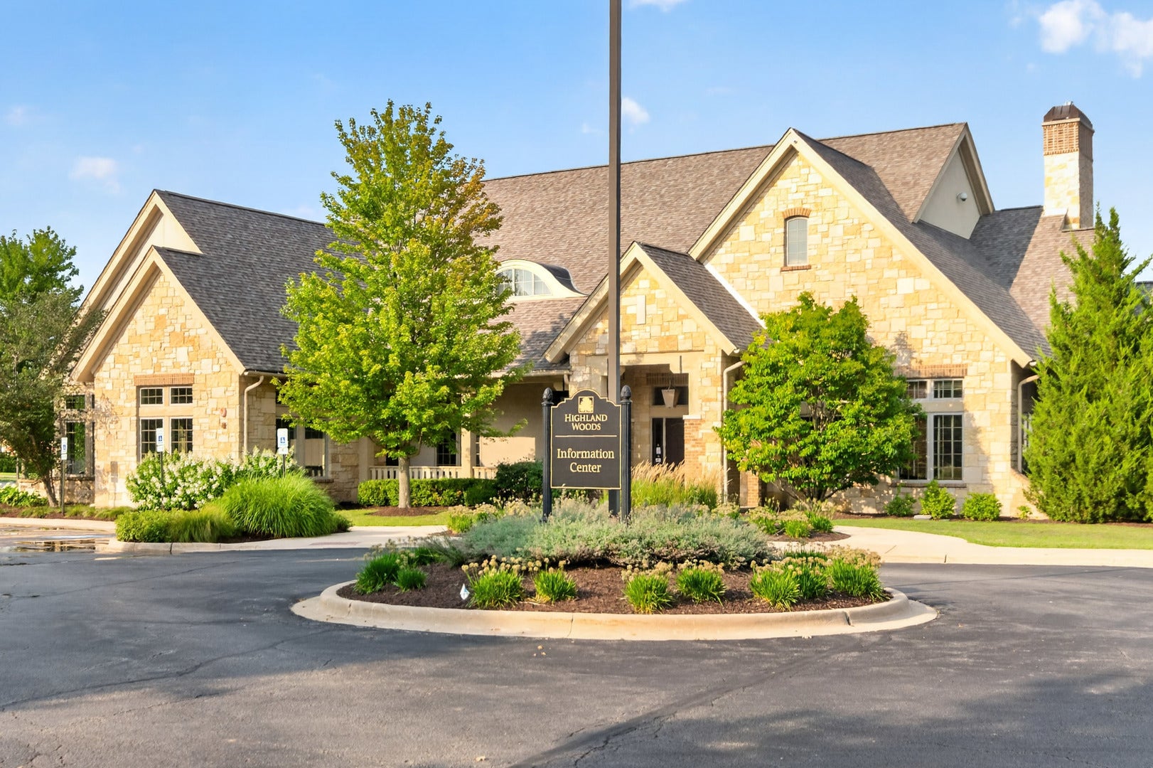 3667 Peregrine Way, Elgin, IL 60124 3667 Peregrine Way, Elgin, IL 60124