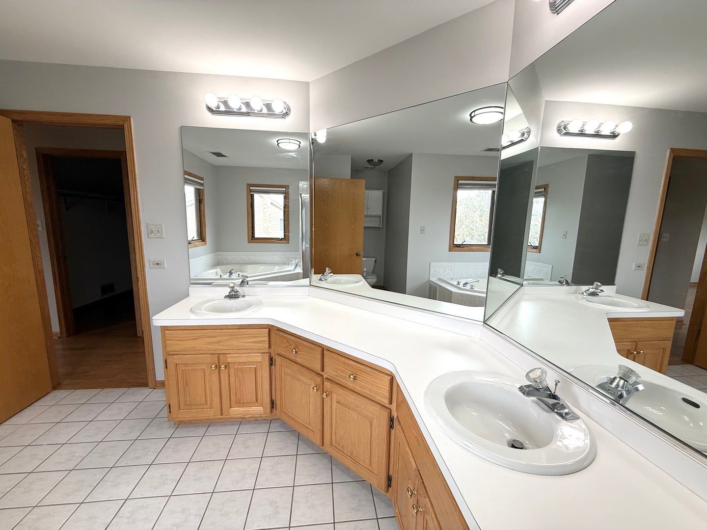 7700 Northfield Lane, Tinley Park, IL 60487 7700 Northfield Lane, Tinley Park, IL 60487