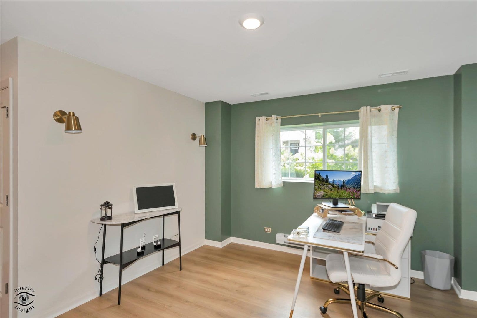 550 Spring Leaf Drive, Joliet, IL 60431 Flex space on lower level with plenty of options f