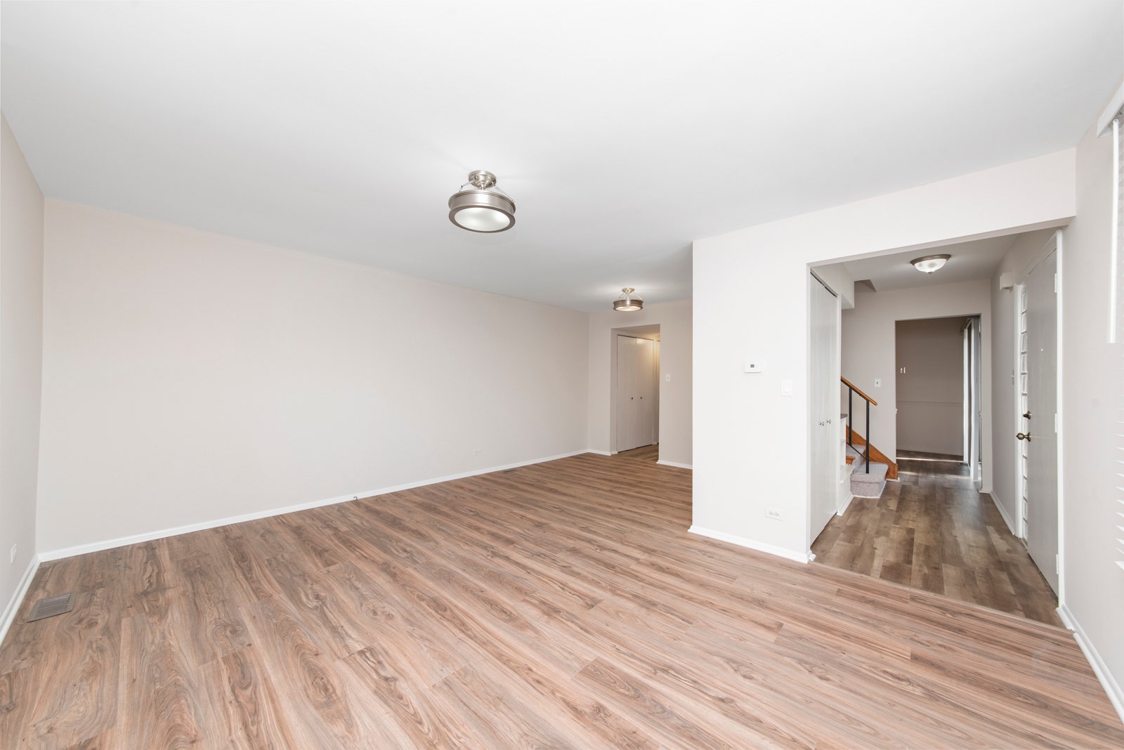 7346 Country Creek Way, #8, Downers Grove, IL 60516 7346 Country Creek Way, #8, Downers Grove, IL 60516