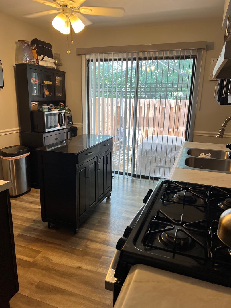 7346 Country Creek Way, #8, Downers Grove, IL 60516 7346 Country Creek Way, #8, Downers Grove, IL 60516