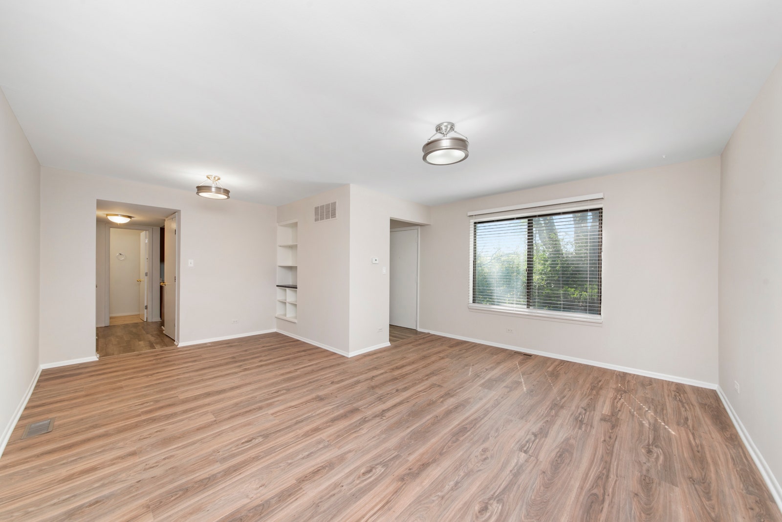 7346 Country Creek Way, #8, Downers Grove, IL 60516 7346 Country Creek Way, #8, Downers Grove, IL 60516