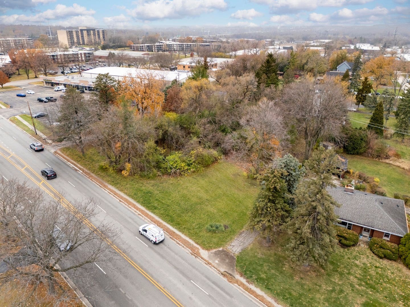 10/11 Maple Avenue, Downers Grove, IL 60515 10/11 Maple Avenue, Downers Grove, IL 60515