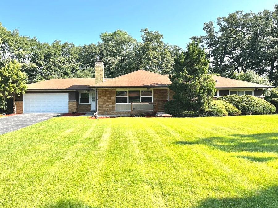 Property photo for 2543 Oakwood Drive, Olympia Fields, IL
